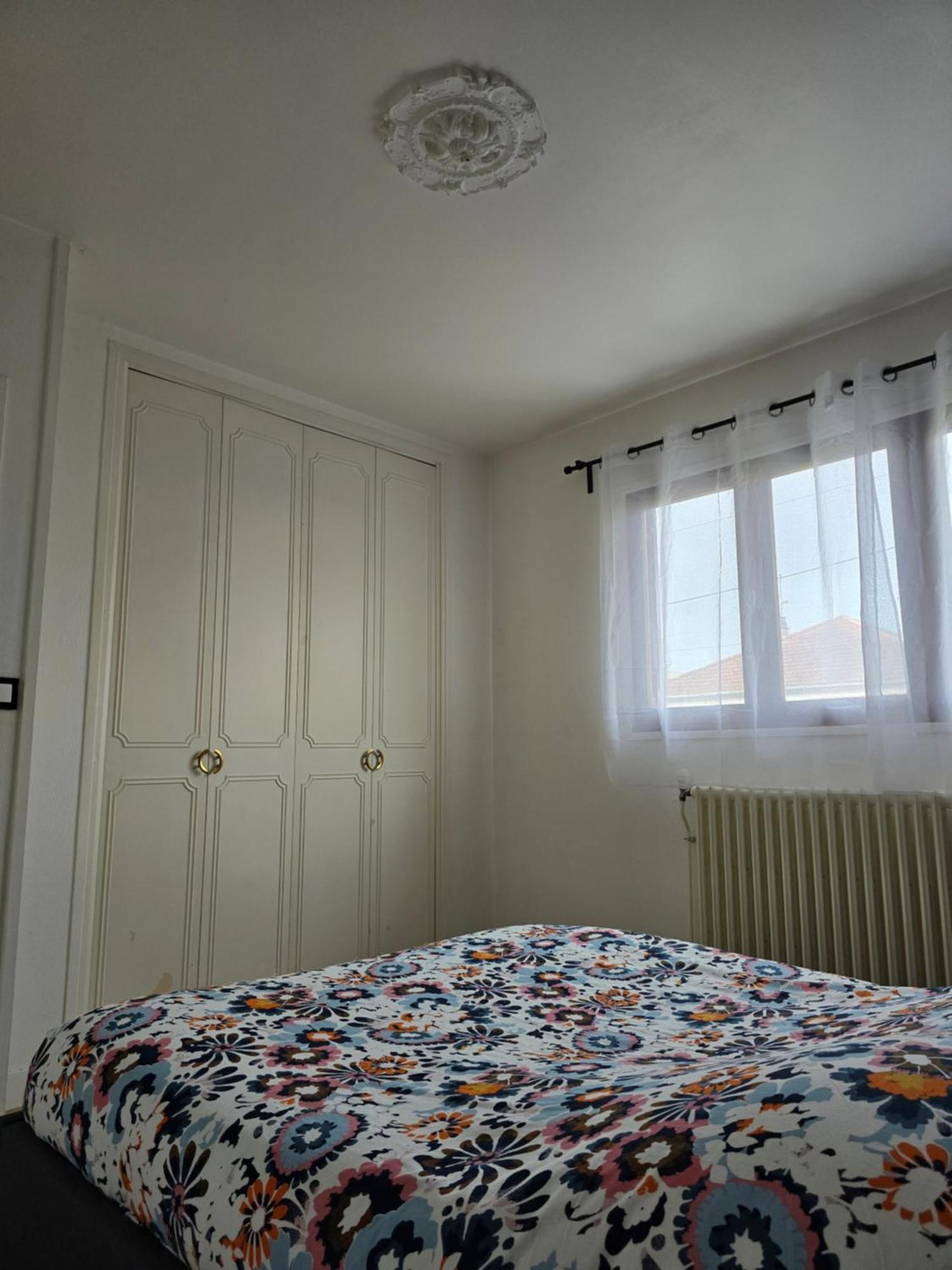 Maison Paris, Vallee Village, Disney & Asterix Шел Екстериор снимка